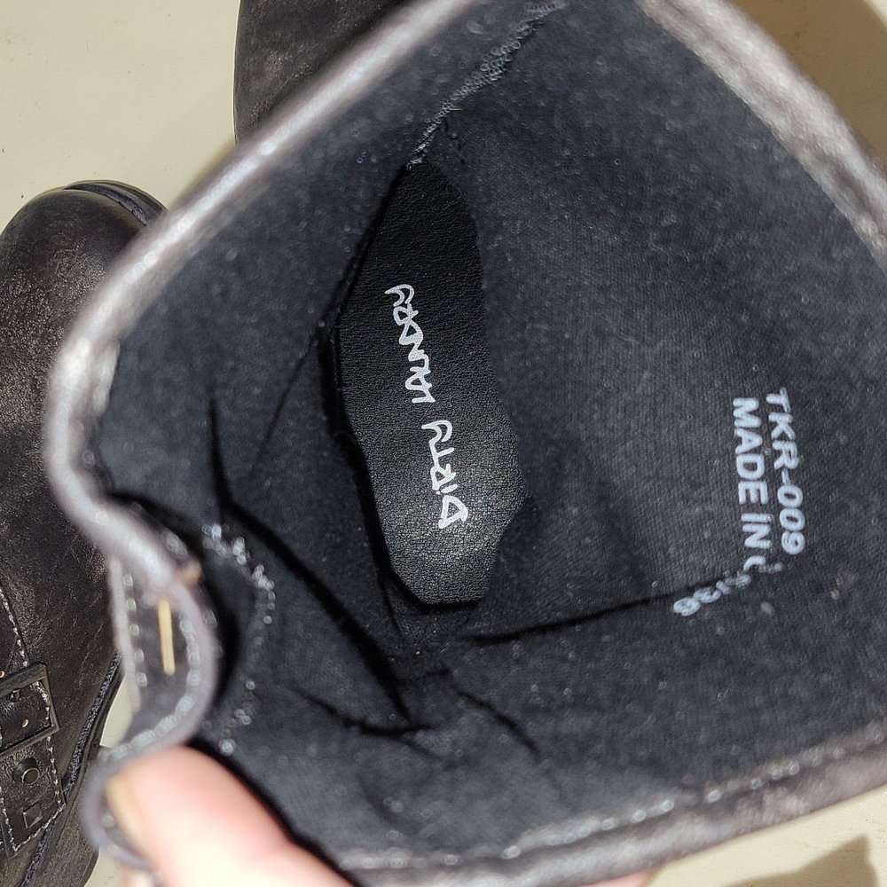 Dirty Laundry Brown Boots - Picture 5 of 7